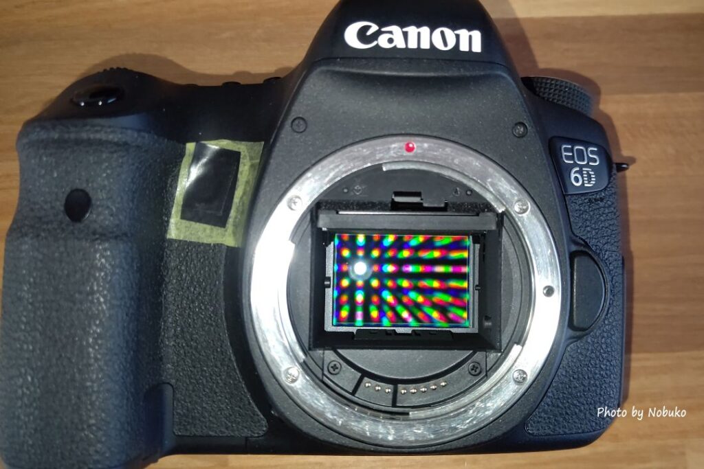 4-センサークリーニング_ミラーアップしたEOS6Dのセンサー